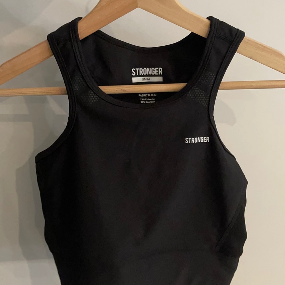 Stronger Etna crop top